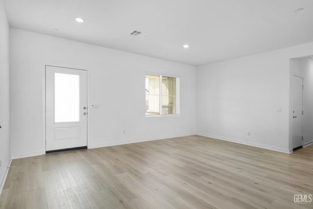 507 Elderberry Place, Shafter, CA 93263