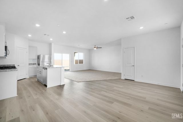 507 Elderberry Place, Shafter, CA 93263