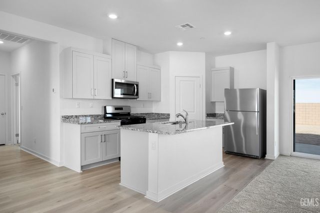 507 Elderberry Place, Shafter, CA 93263