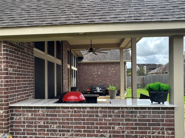 730 Cumberland Ridge Lane, League City, TX 77573