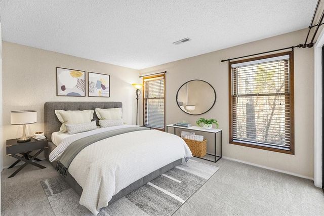 31 Abingdon Lane, Bella Vista, AR 72715