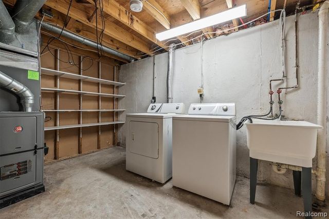 16249 Birwood Avenue, Beverly Hills, MI 48025