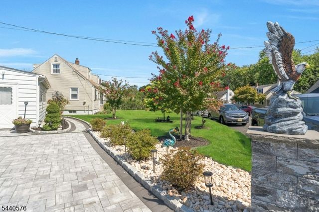 213 Glenside Pl, North Plainfield Boro, NJ 07060