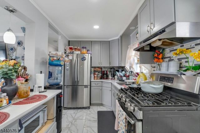 213 Glenside Pl, North Plainfield Boro, NJ 07060
