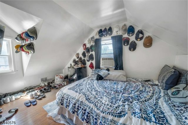 213 Glenside Pl, North Plainfield Boro, NJ 07060