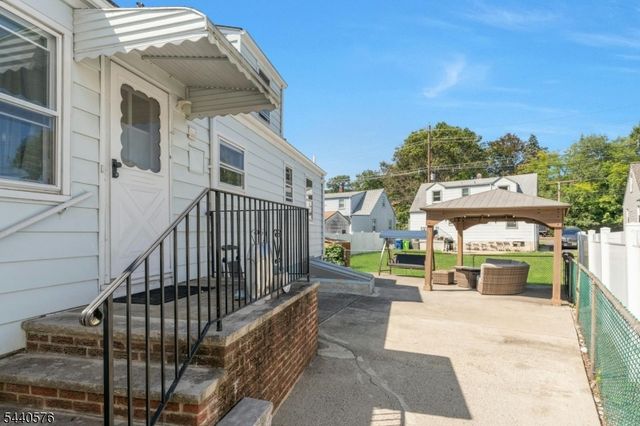 213 Glenside Pl, North Plainfield Boro, NJ 07060