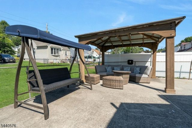 213 Glenside Pl, North Plainfield Boro, NJ 07060