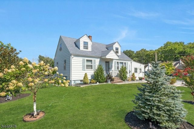 213 Glenside Pl, North Plainfield Boro, NJ 07060