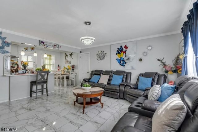 213 Glenside Pl, North Plainfield Boro, NJ 07060