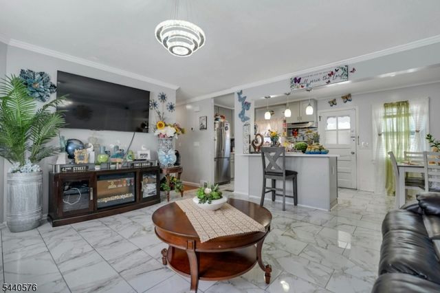 213 Glenside Pl, North Plainfield Boro, NJ 07060