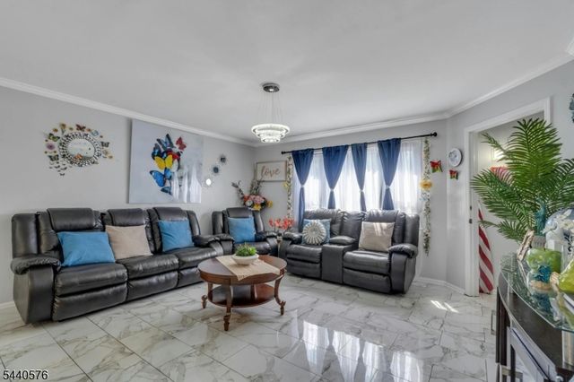 213 Glenside Pl, North Plainfield Boro, NJ 07060