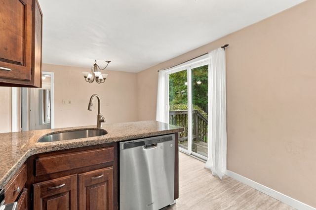 9 Spring Terrace, Shrewsbury, MA 01545
