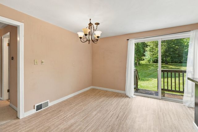9 Spring Terrace, Shrewsbury, MA 01545