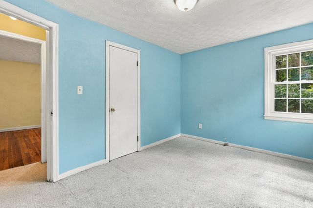 9 Spring Terrace, Shrewsbury, MA 01545