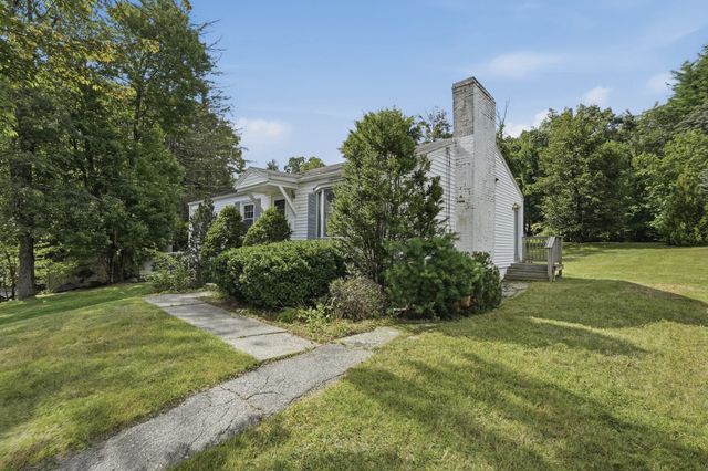 9 Spring Terrace, Shrewsbury, MA 01545