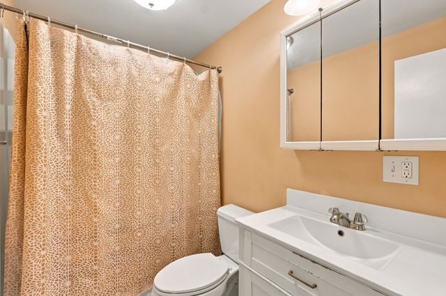 9 Spring Terrace, Shrewsbury, MA 01545