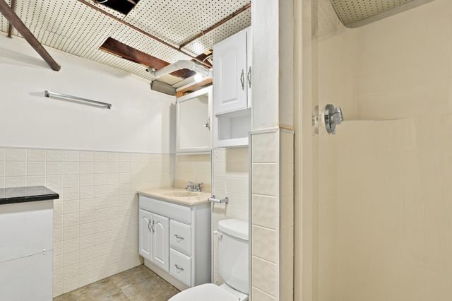 9 Spring Terrace, Shrewsbury, MA 01545