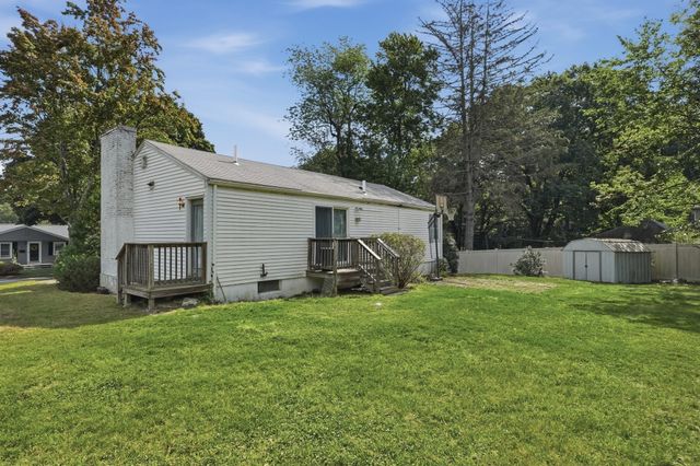 9 Spring Terrace, Shrewsbury, MA 01545