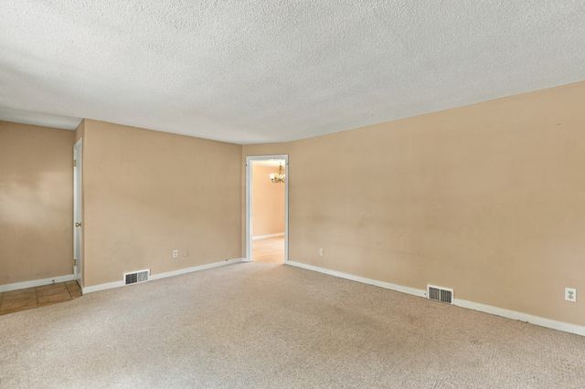9 Spring Terrace, Shrewsbury, MA 01545