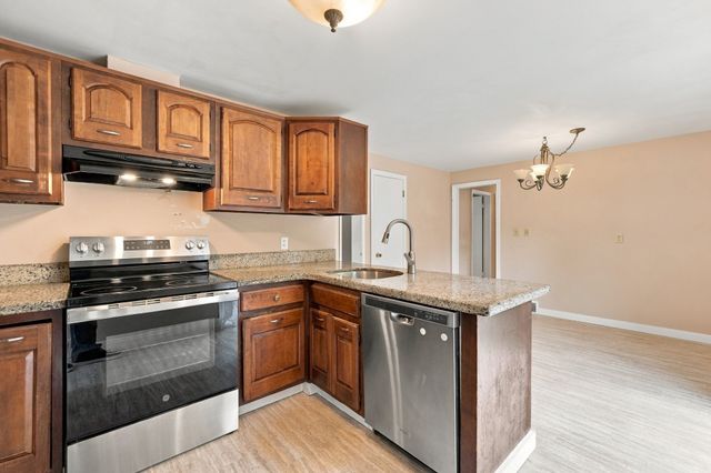 9 Spring Terrace, Shrewsbury, MA 01545