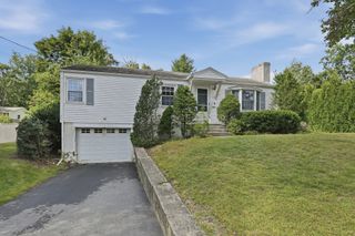 9 Spring Terrace, Shrewsbury, MA 01545