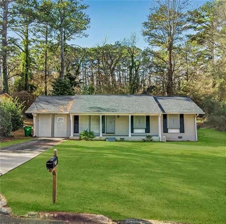 1519 Pine Glen Circle, Decatur, GA 30035