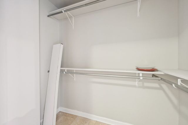 5455 N Sheridan Road 2807, Chicago, IL 60640