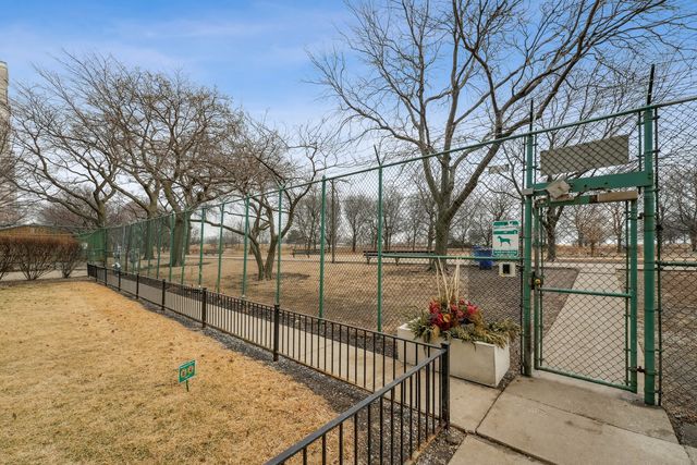 5455 N Sheridan Road 2807, Chicago, IL 60640