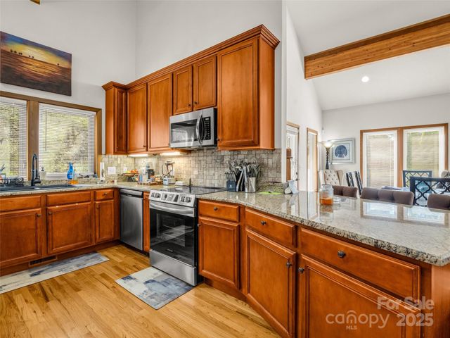 9 Fairway View Drive, Weaverville, NC 28787