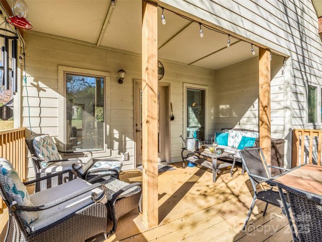 9 Fairway View Drive, Weaverville, NC 28787