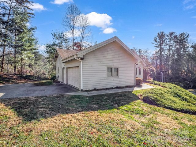 9 Fairway View Drive, Weaverville, NC 28787
