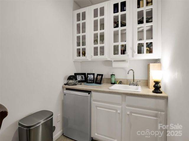 9 Fairway View Drive, Weaverville, NC 28787