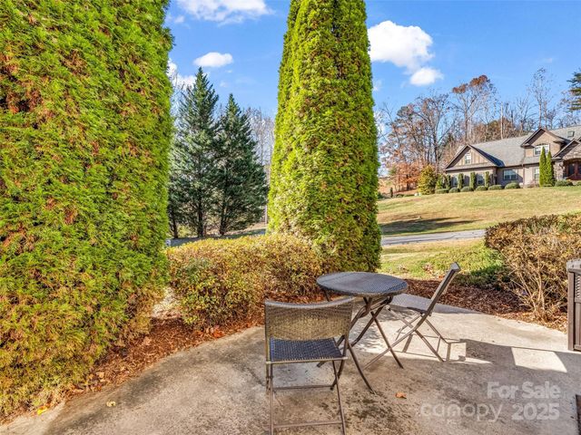 9 Fairway View Drive, Weaverville, NC 28787