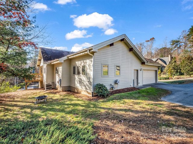 9 Fairway View Drive, Weaverville, NC 28787