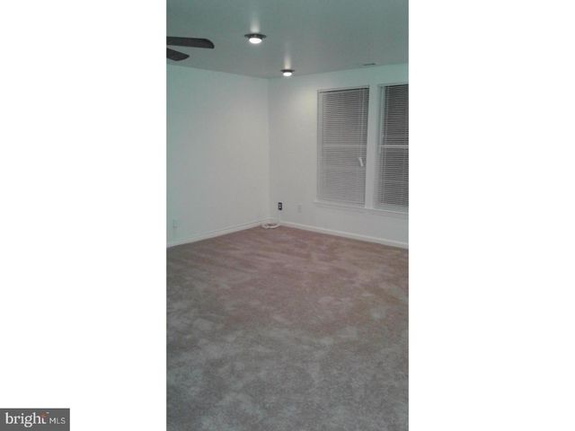 66 VANDERBILT CT, Sicklerville, NJ 08081