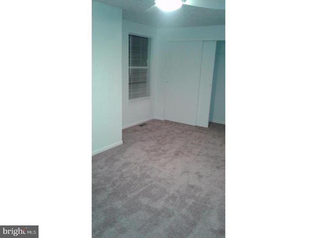 66 VANDERBILT CT, Sicklerville, NJ 08081