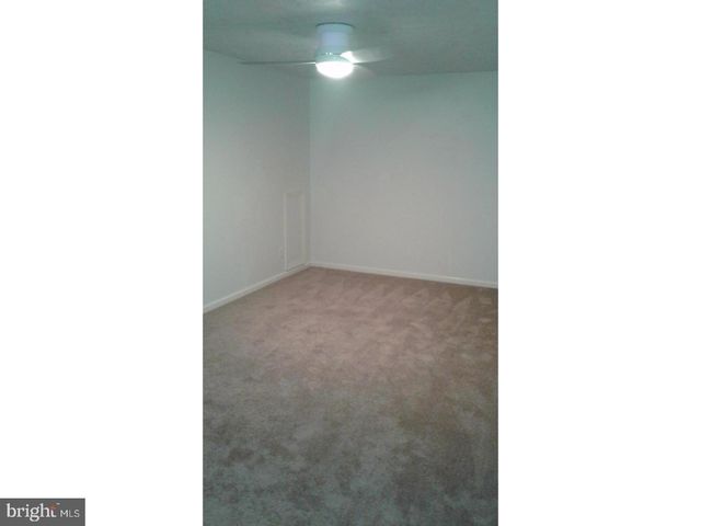 66 VANDERBILT CT, Sicklerville, NJ 08081