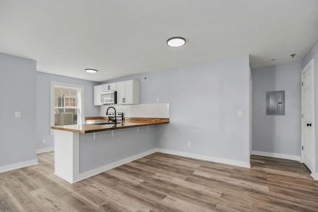 8121 N Lawndale Avenue, Kansas City, MO 64119