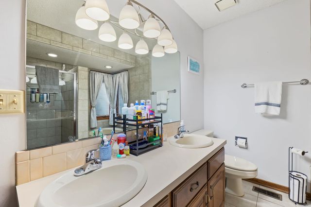 1334 N Coachhouse, Wichita, KS 67235