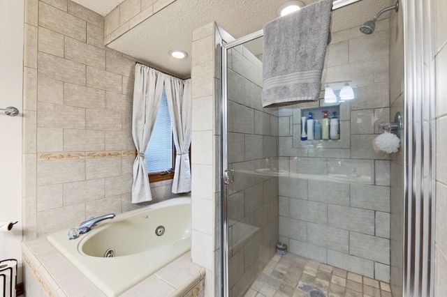 1334 N Coachhouse, Wichita, KS 67235