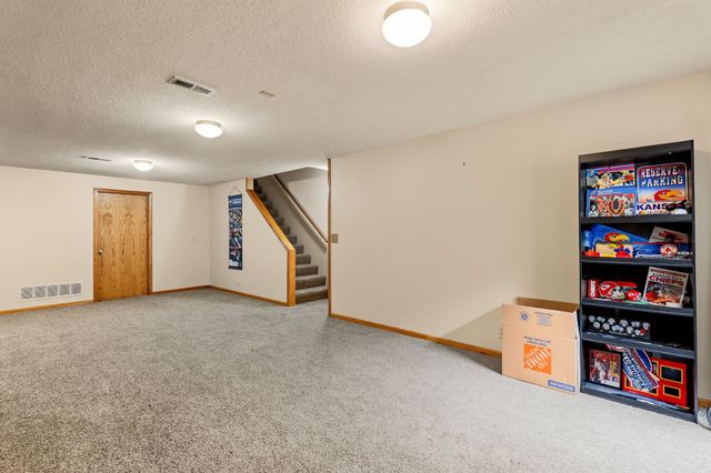 1334 N Coachhouse, Wichita, KS 67235