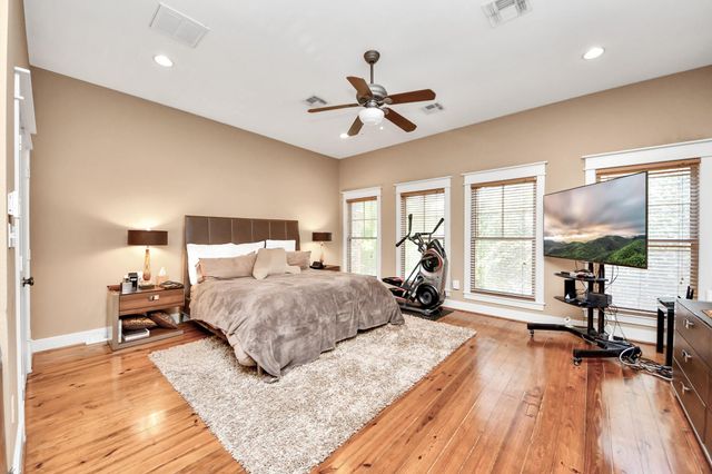 1810 Nicholson Street, Houston, TX 77008