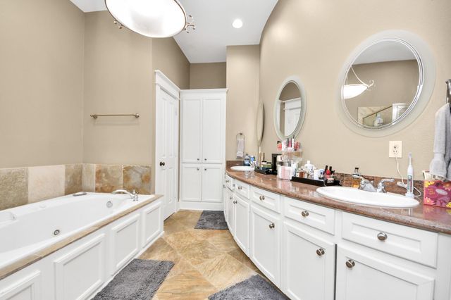 1810 Nicholson Street, Houston, TX 77008