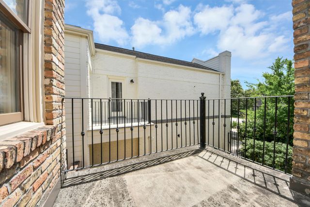 1810 Nicholson Street, Houston, TX 77008