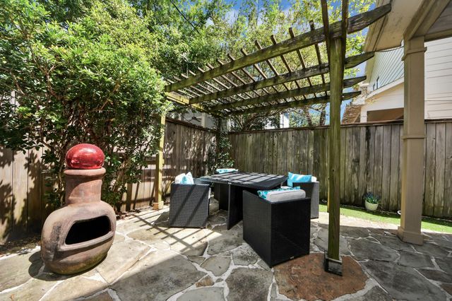 1810 Nicholson Street, Houston, TX 77008