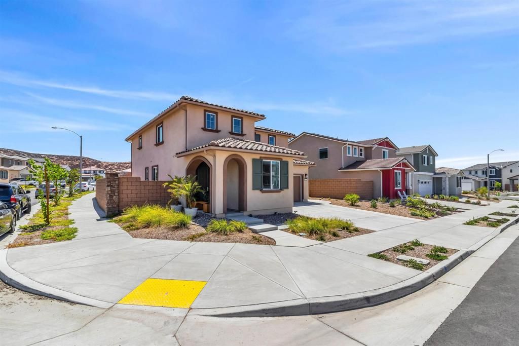 Image 3 of property listing at 34470 Sakura, French Valley, CA 92596
