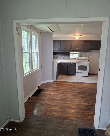 617 South Roan Street, Elizabethton, TN 37643
