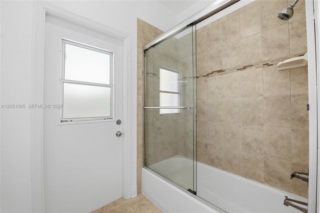 2667 Palmer Pl, Weston, FL 33332