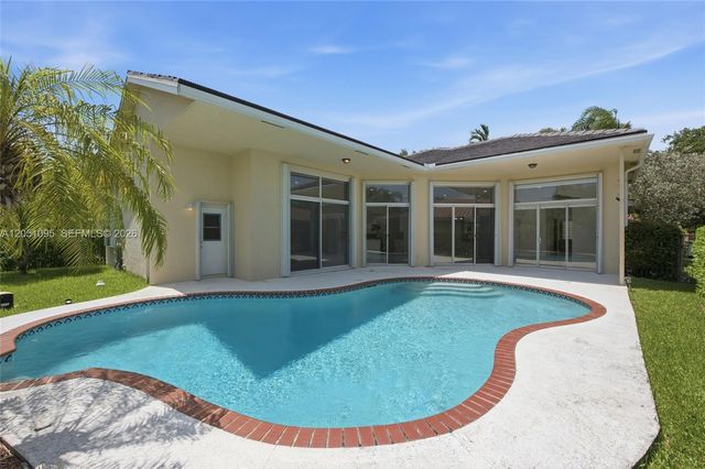 2667 Palmer Pl, Weston, FL 33332