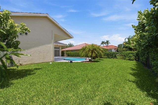 2667 Palmer Pl, Weston, FL 33332